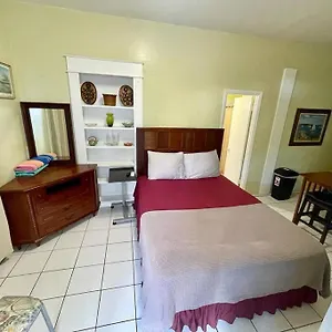 Apartment Charismatic Cornerstone Stays, Charlotte Amalie